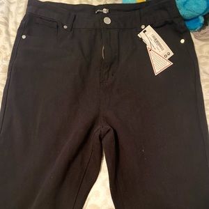 New petite black boohoo jeans straight leg and no rips size 10